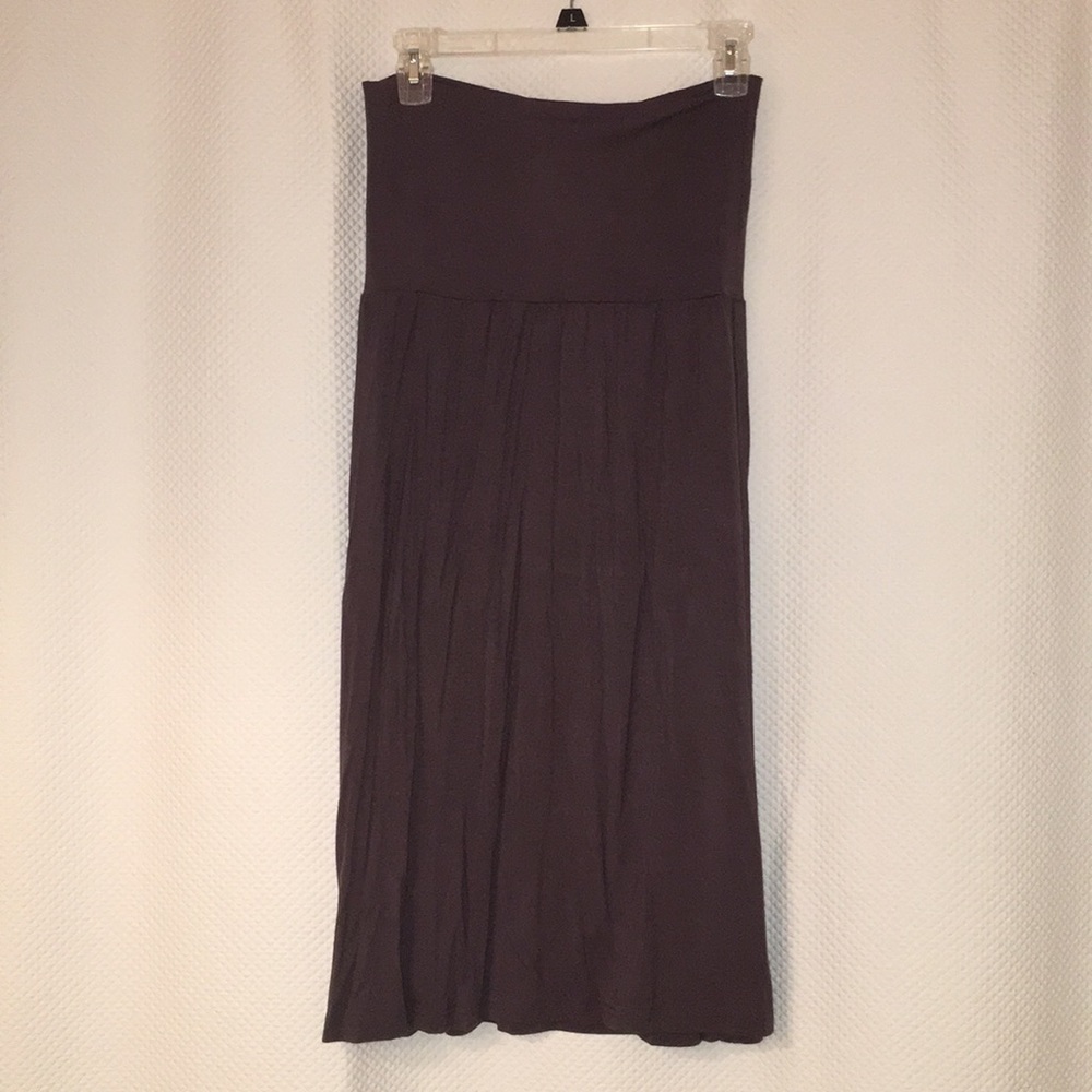 Knee length skirt